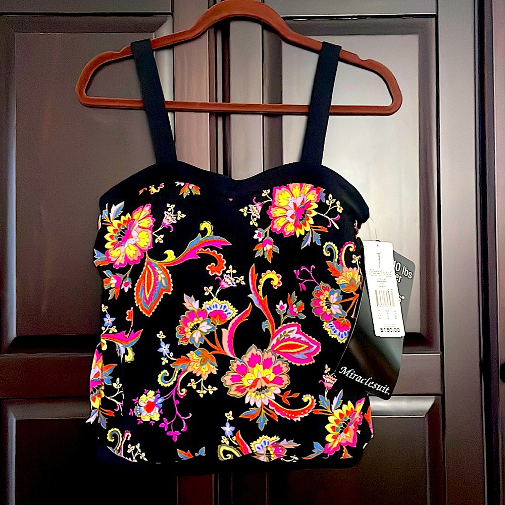 NWT Swimwear Miraclesuit Black Breezy ***Top Only***